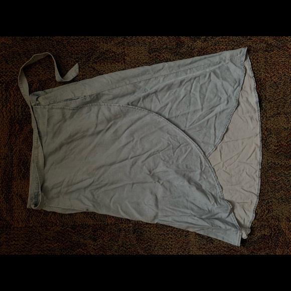 H&M Front Wrap Skirt Never worn! - Picture 2 of 2